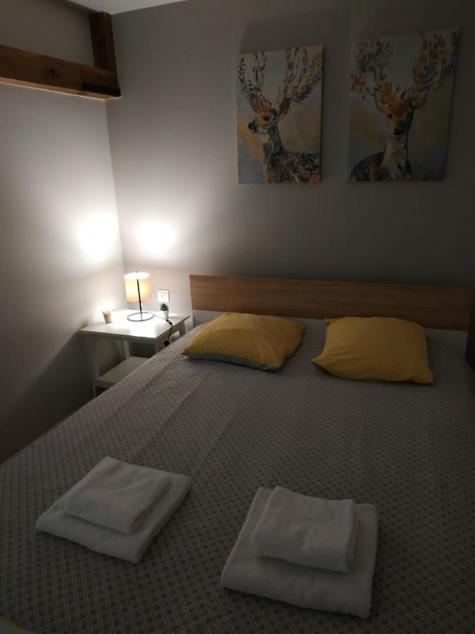 UN BOUCHON POUR 4 Proche gare Centre Ville Épernay Esterno foto